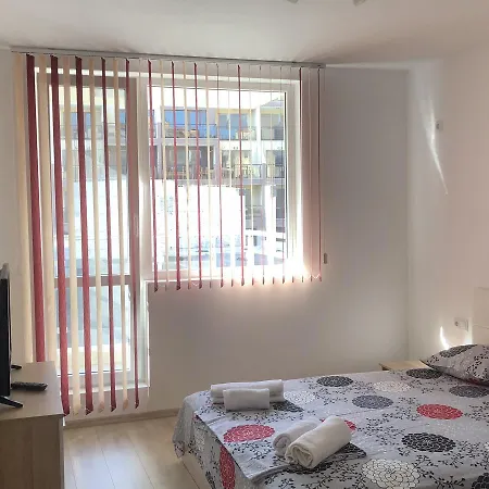 Eli Gazde/Camere de închiriat