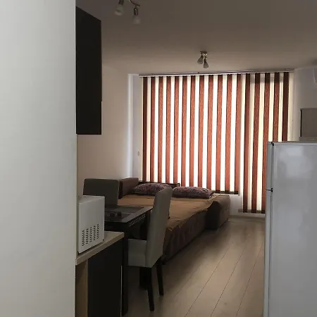 Gazde/Camere de închiriat Eli